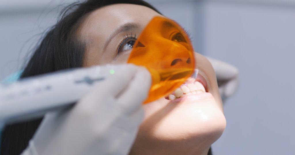 Réparez et redonnez vie à votre sourire avec nos restaurations dentaires